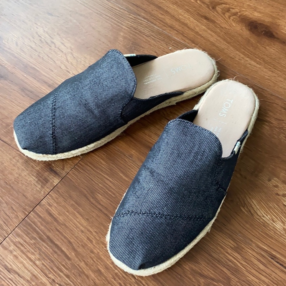 Toms Nova Black Canvas Slip On Shoes